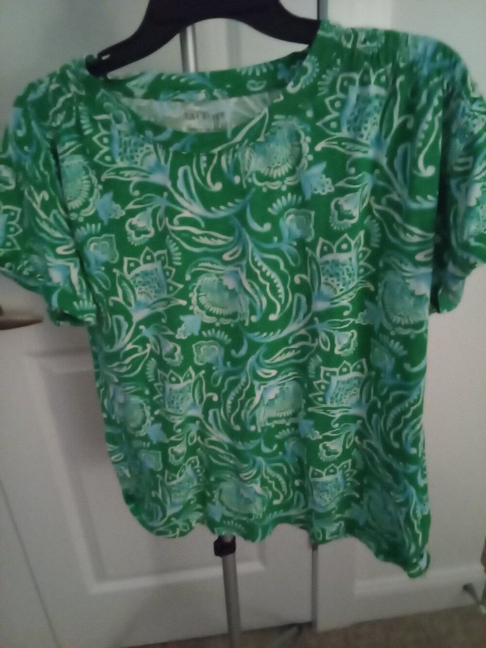 Talbots ladies green and blue print cuffed short sleeve cotton modal tee shirt L